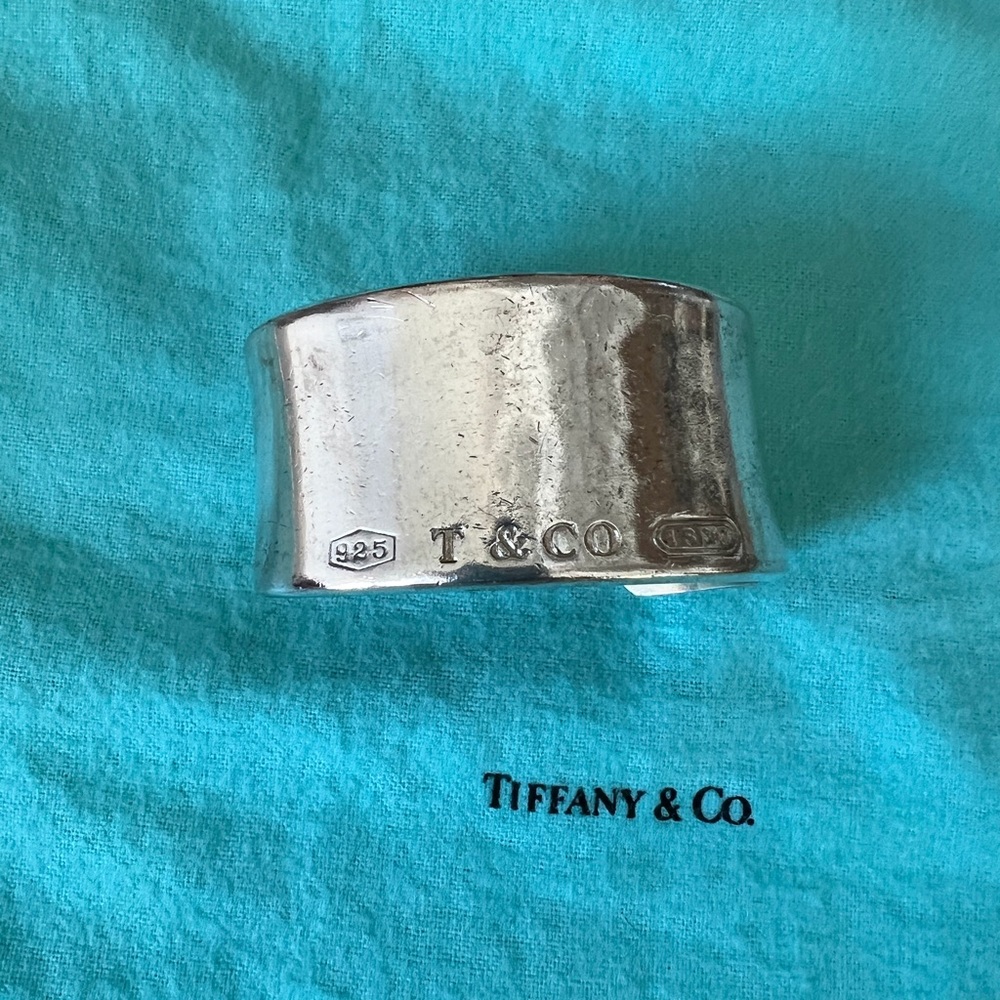 Tiffany 1837 wide cuff bracelet - Picture 2 of 6
